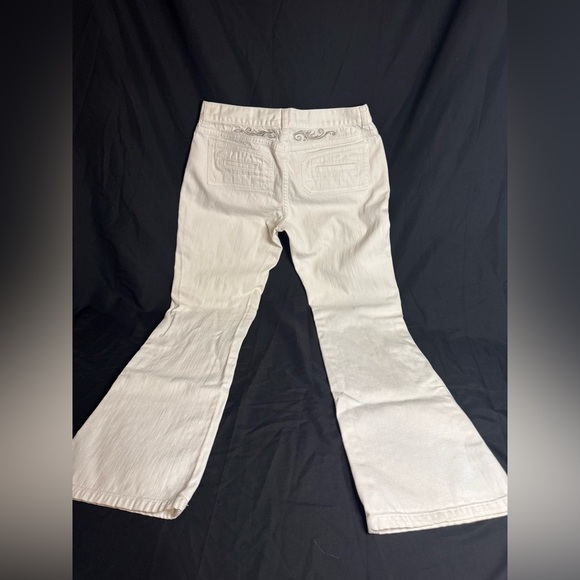 Daisy Fuentes Cream Jeans - Picture 4 of 6